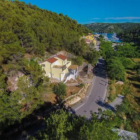 Nina * Skradin