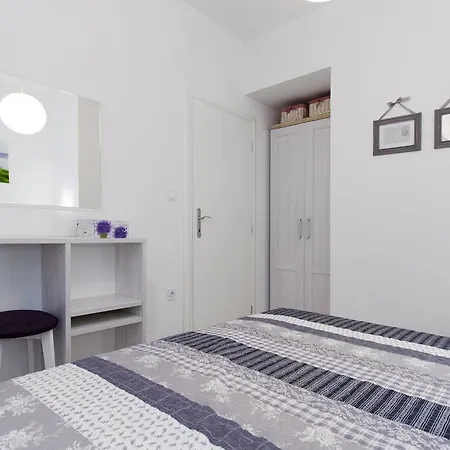 Nina Lägenhet Skradin