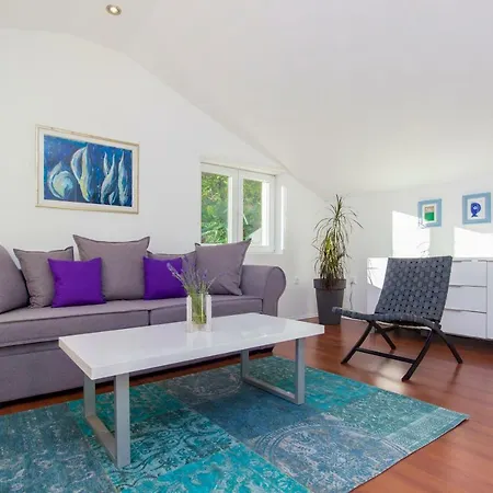 Apartment Nina