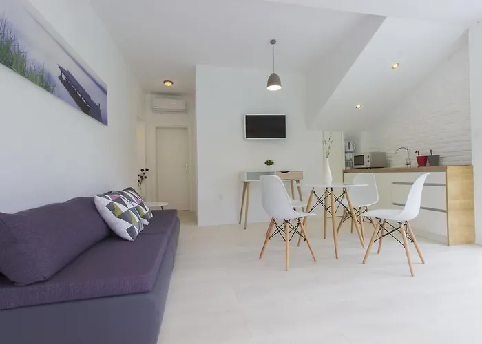 Nina Apartman Skradin